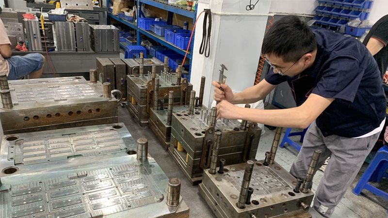 精密不锈钢拉伸模具：制造工艺与选型要点