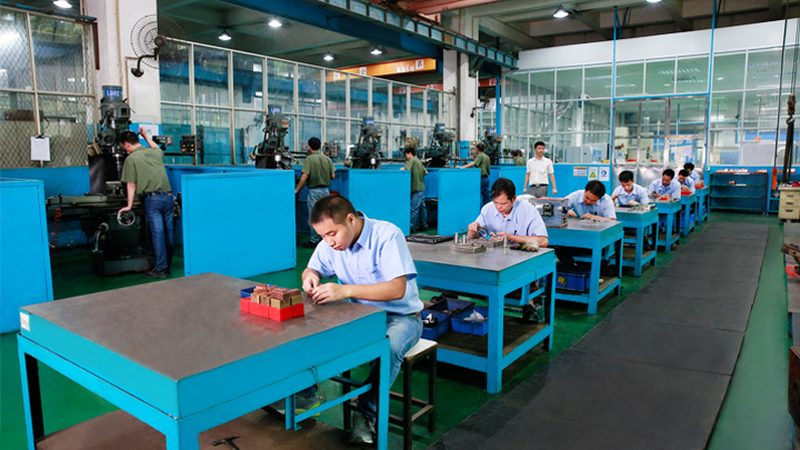 成都汽车模具材质选择的关键因素**