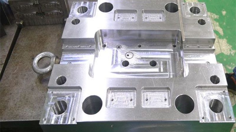 塑胶模具结构材质选择的五大关键要素