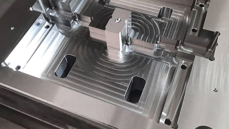 硅胶模具与钢模：批发价格背后的考量因素**