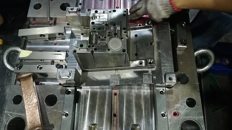 塑料模具制造质量如何评估？揭秘关键指标与误区